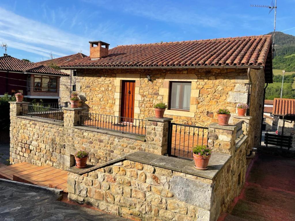 Apartamentos Rurales La Casa Vieja De Alceda Екстериор снимка