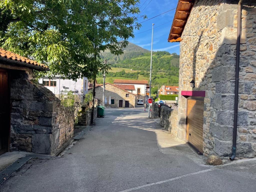 Apartamentos Rurales La Casa Vieja De Alceda Екстериор снимка