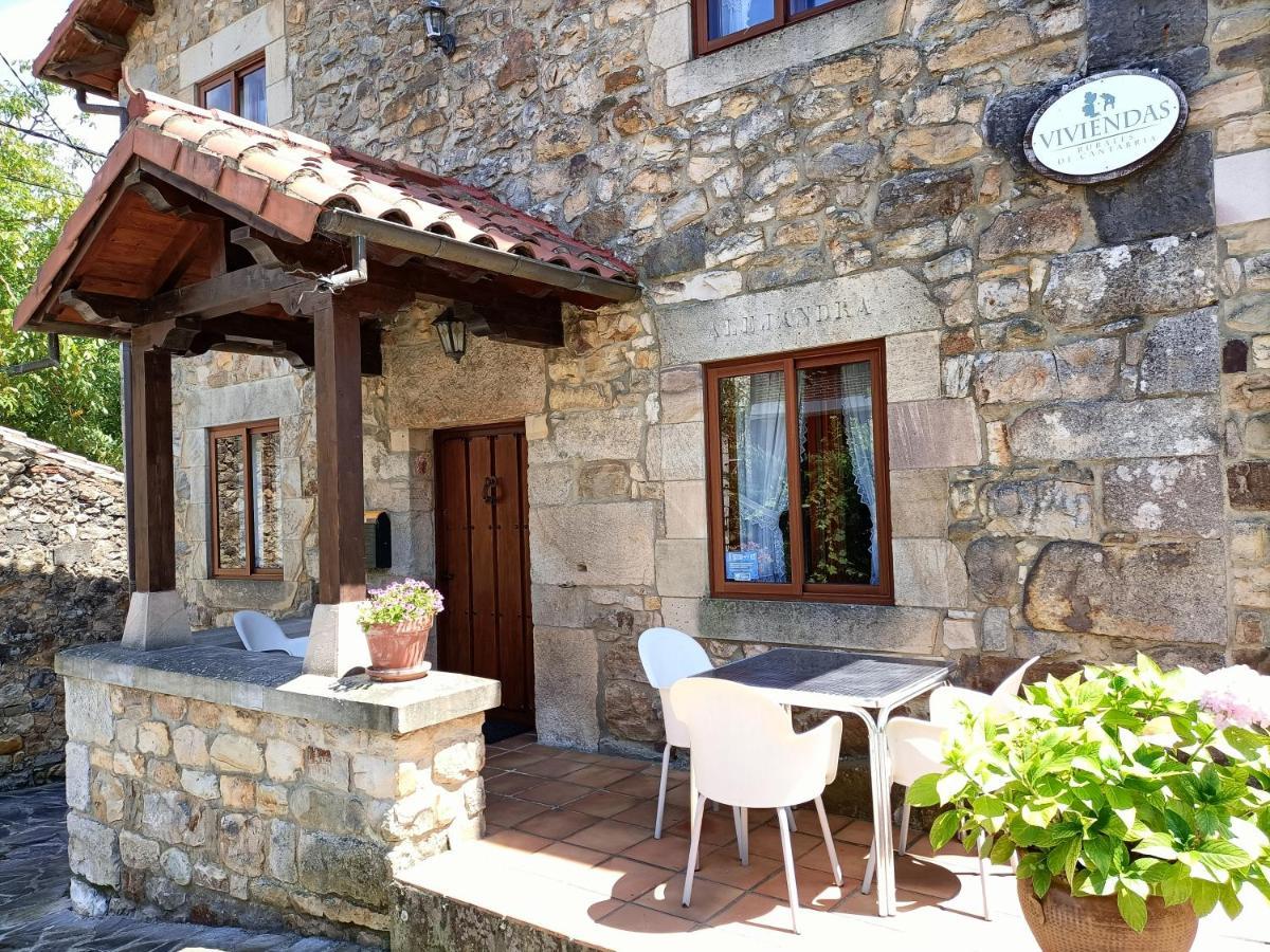 Apartamentos Rurales La Casa Vieja De Alceda Екстериор снимка