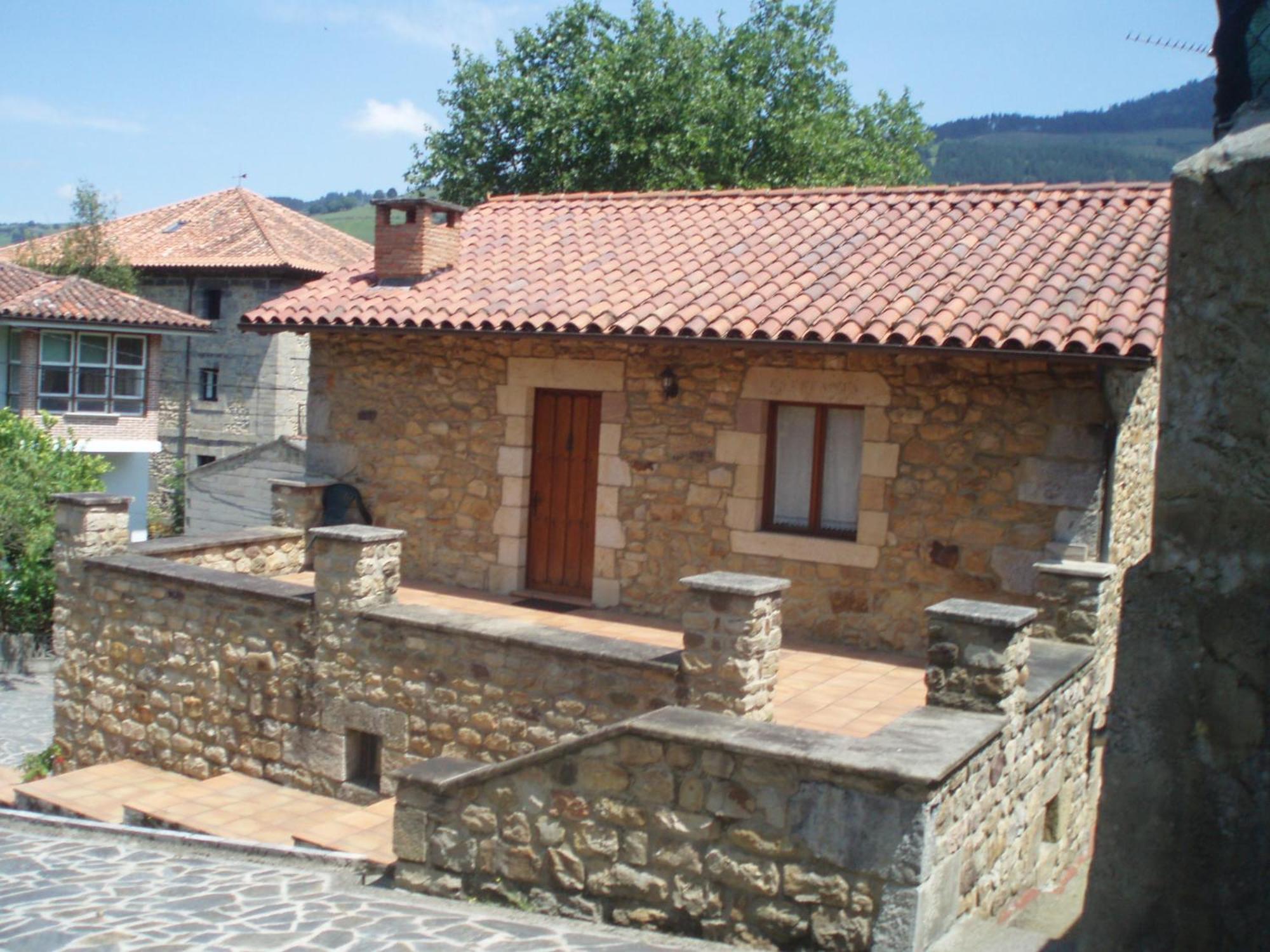 Apartamentos Rurales La Casa Vieja De Alceda Екстериор снимка