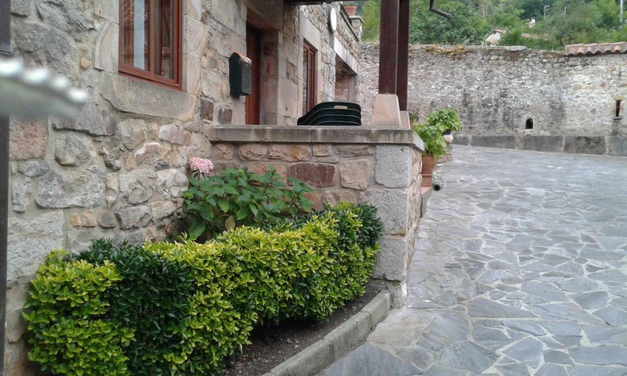 Apartamentos Rurales La Casa Vieja De Alceda Екстериор снимка